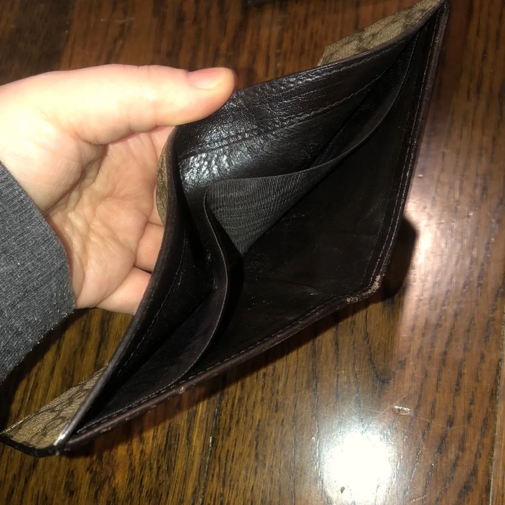 GUCCI GG Supreme Brown Leather Coated Canvas Monogram Bifold Wallet